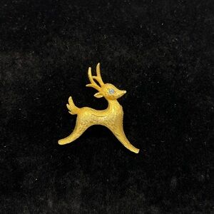 Vintage Mamselle Gold Tone Reindeer Brooch Pin Signed 1.75”
